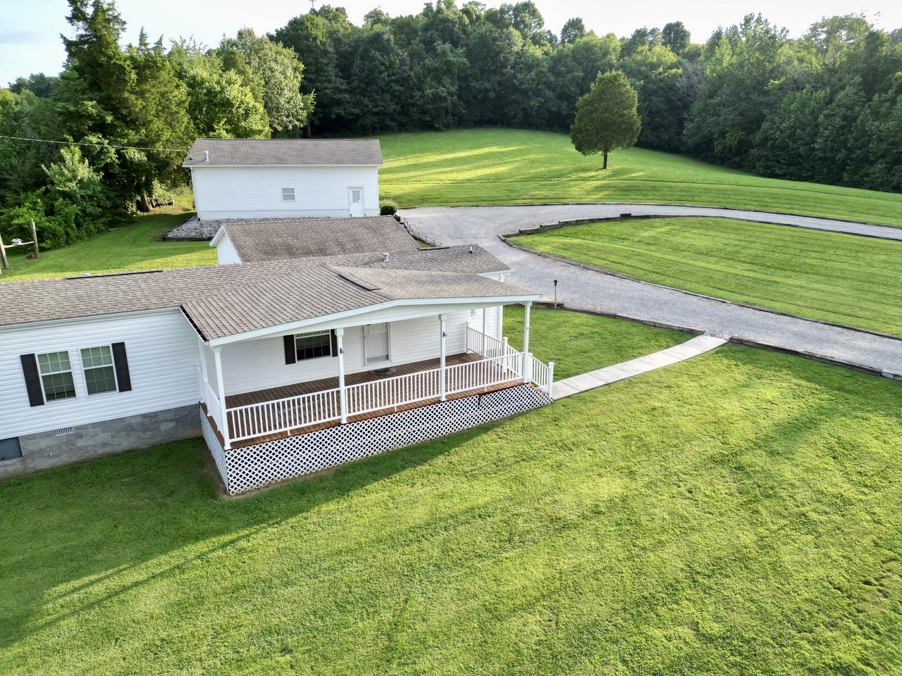 Beautiful 5.3 +/- Acres with Home, Detached Garage and Workshop photo 4